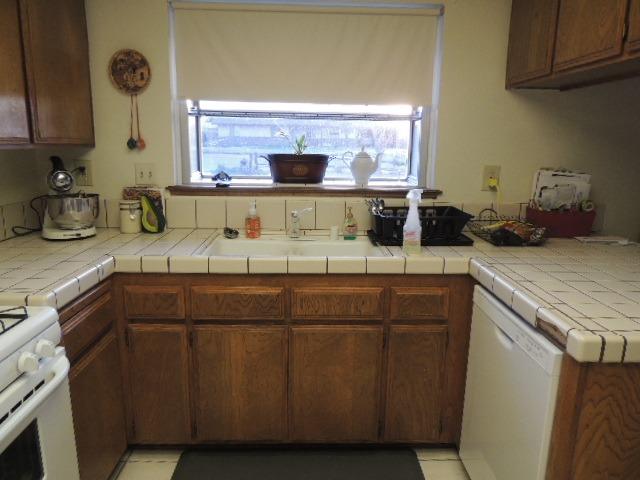 8205 Corona Ave, Hesperia, CA 92345 photo 6