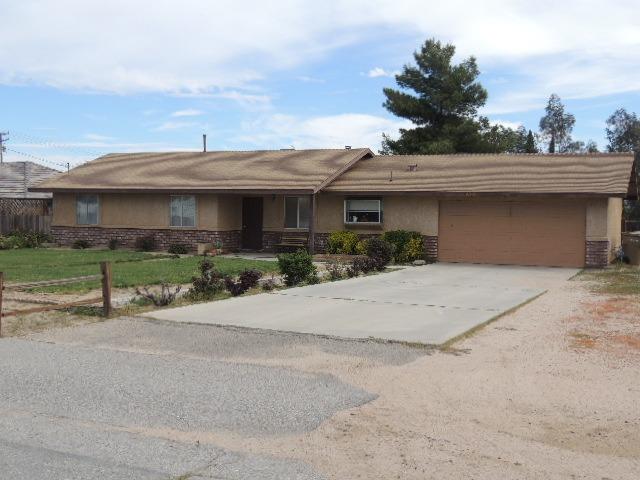 8205 Corona Ave, Hesperia, CA 92345 photo 1