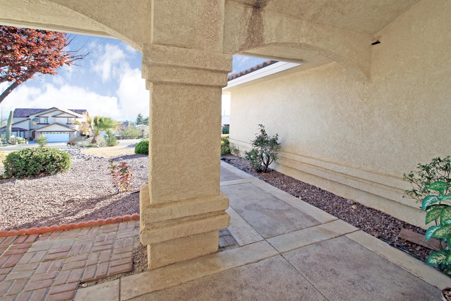 Undisclosed, Apple Valley, CA 92307 photo 8