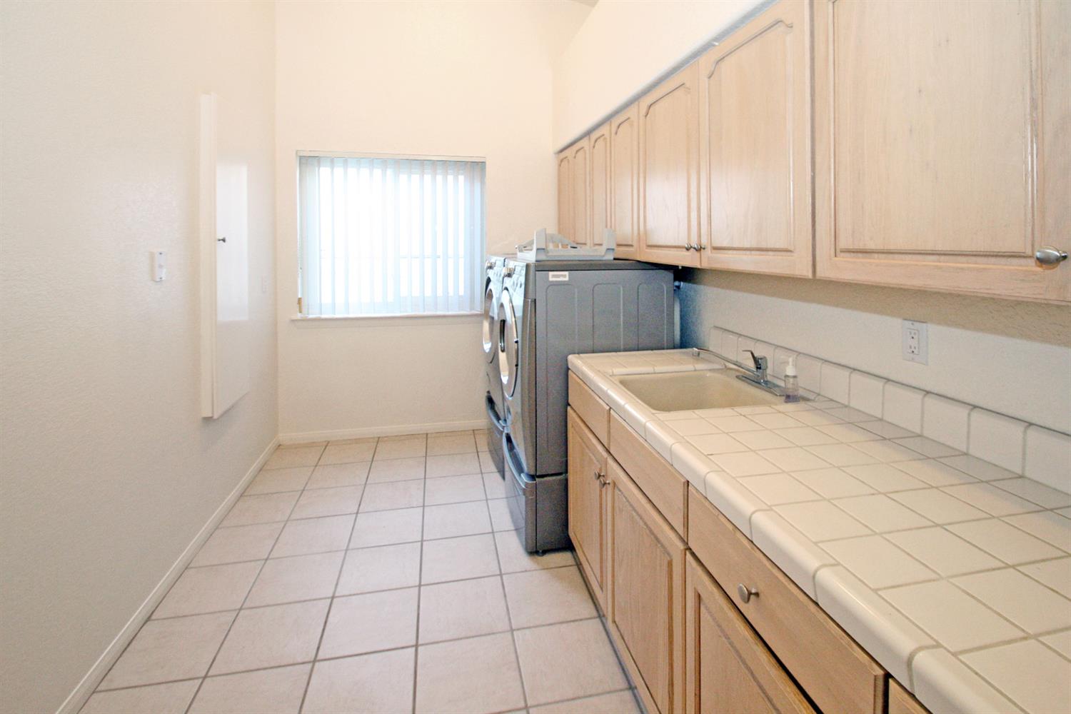 Undisclosed, Apple Valley, CA 92307 photo 35