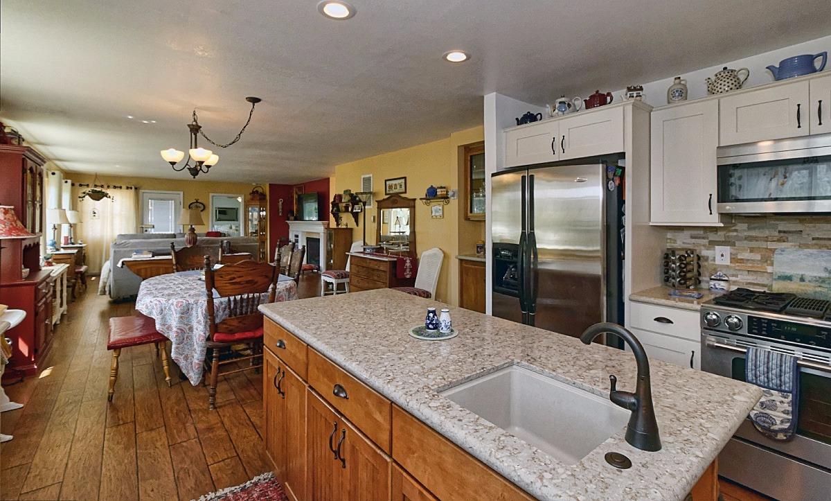 1211 Rivera Dr, Wrightwood, CA 92397 photo 12