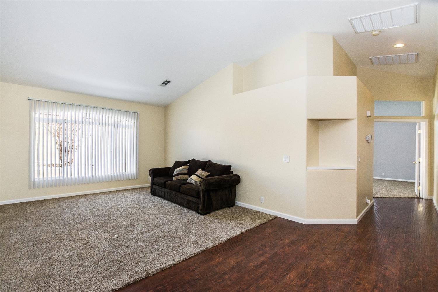 18810 Sahale Ln, Apple Valley, CA 92307 photo 3