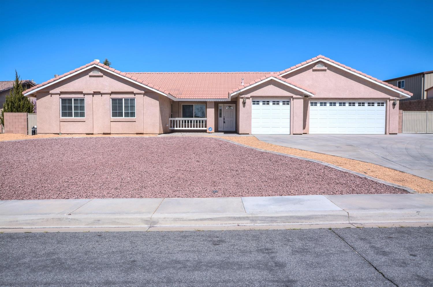 18810 Sahale Ln, Apple Valley, CA 92307 photo 1