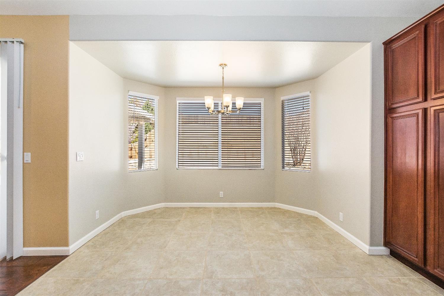 18810 Sahale Ln, Apple Valley, CA 92307 photo 12