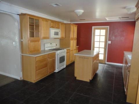 6286 Shamrock Dr, Wrightwood, CA 92397 photo 4