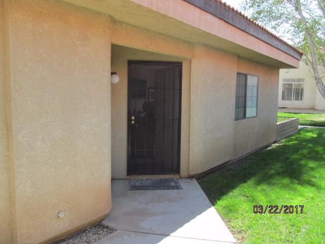 19139 Arthur St, Apple Valley, CA 92308 photo 2