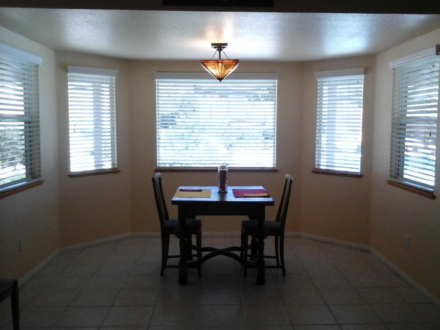 19787 Lara Ln, Apple Valley, CA 92308 photo 8
