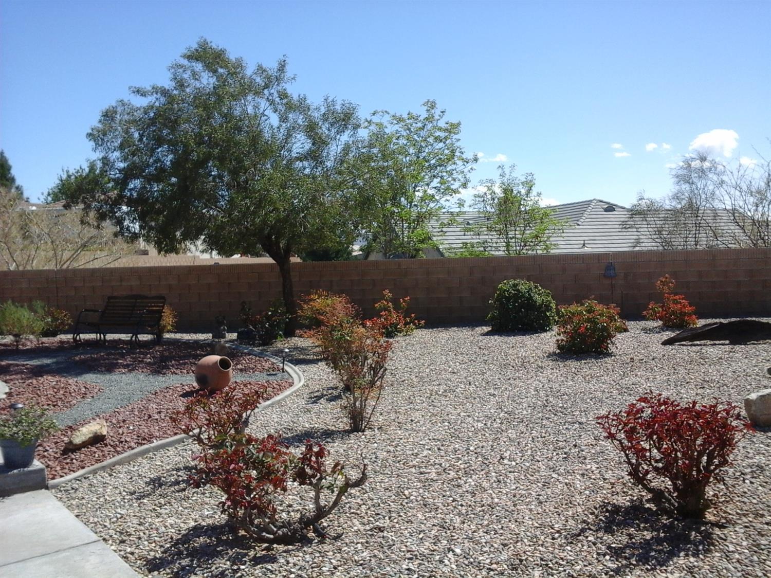 19787 Lara Ln, Apple Valley, CA 92308 photo 16