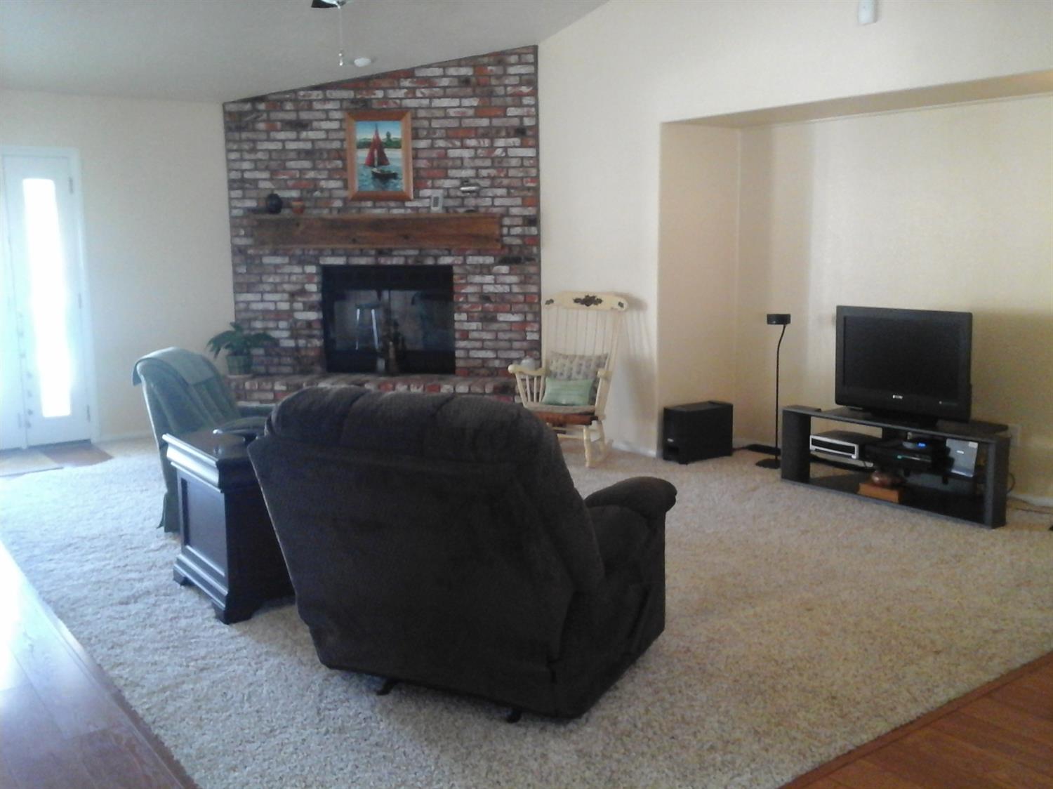 19787 Lara Ln, Apple Valley, CA 92308 photo 5