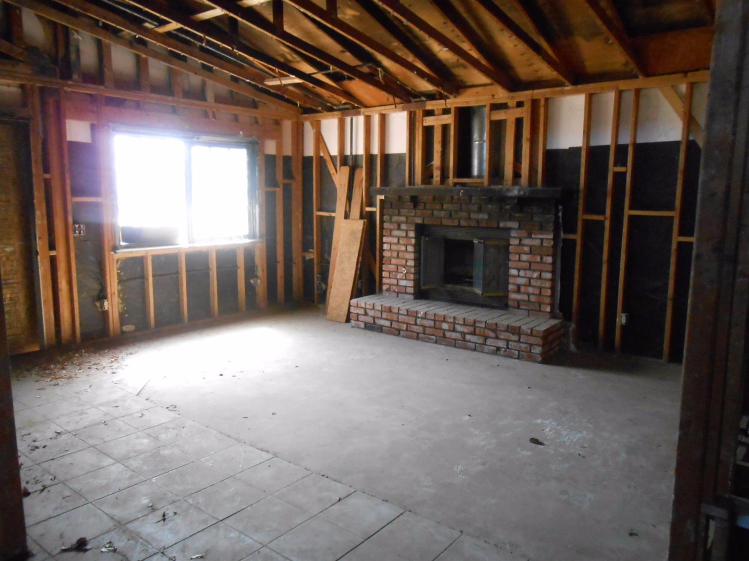 37435 Porter St, Lucerne Valley, CA 92356 photo 9