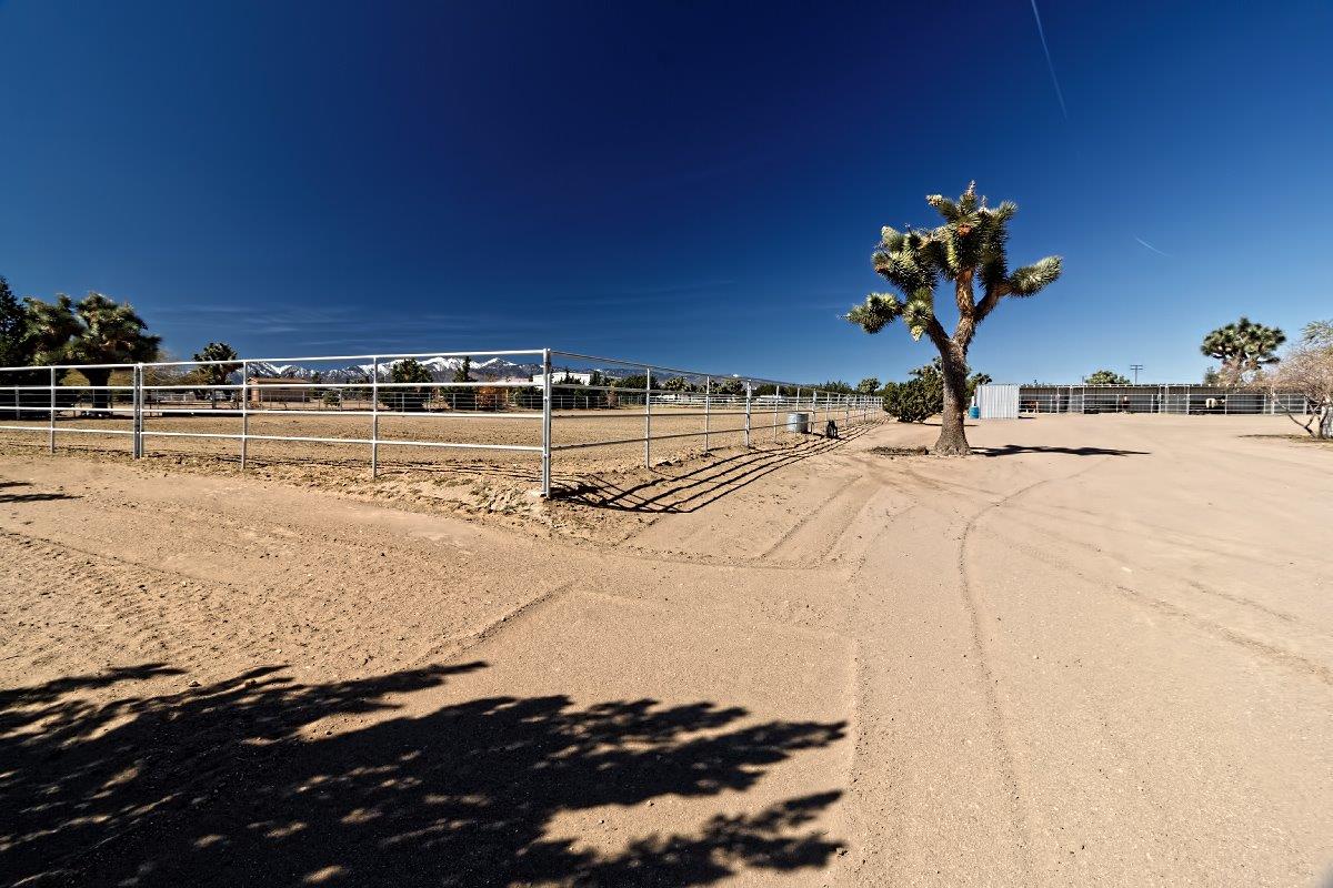 10378 Cordero Rd, Phelan, CA 92371 photo 34