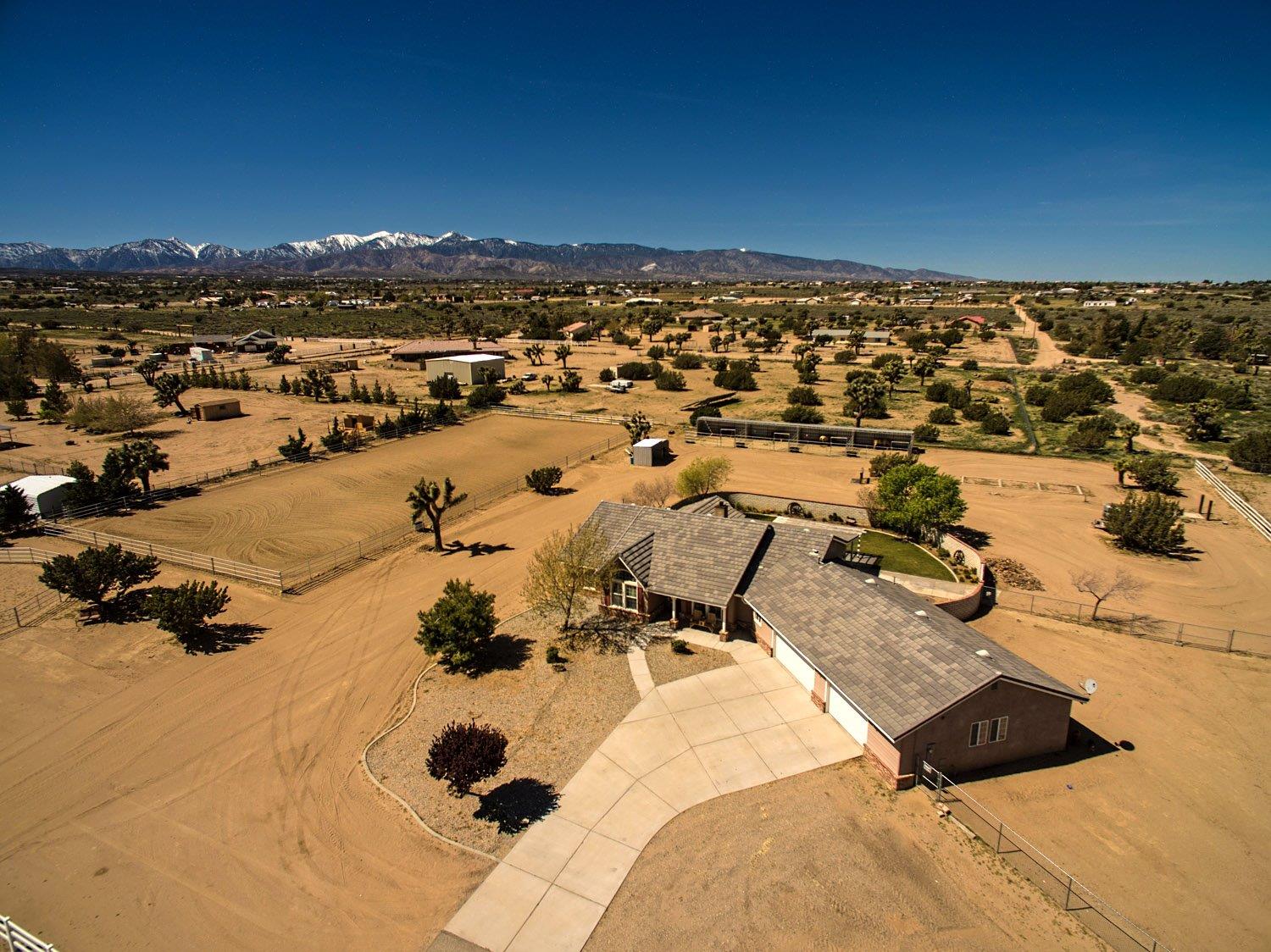 10378 Cordero Rd, Phelan, CA 92371 photo 3