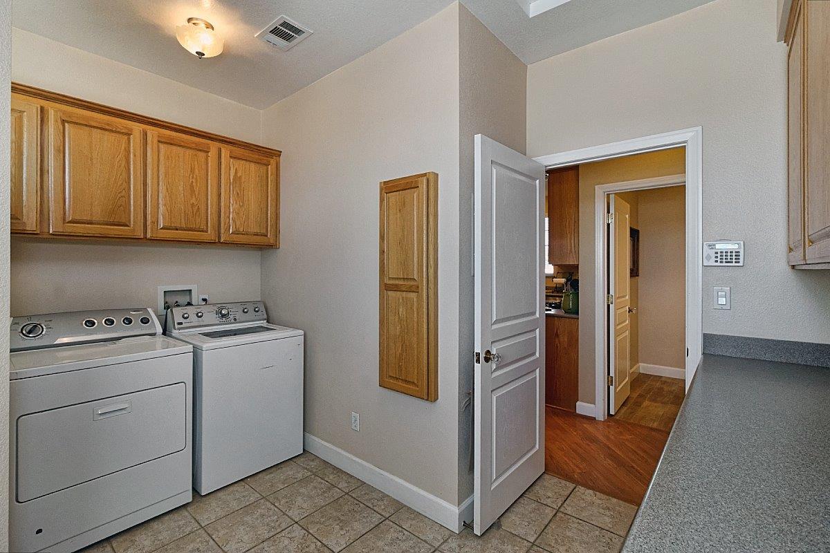 10378 Cordero Rd, Phelan, CA 92371 photo 17