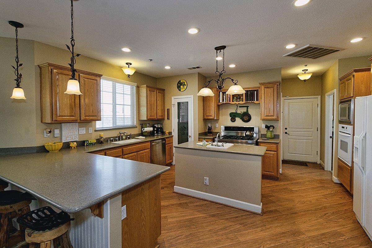 10378 Cordero Rd, Phelan, CA 92371 photo 13