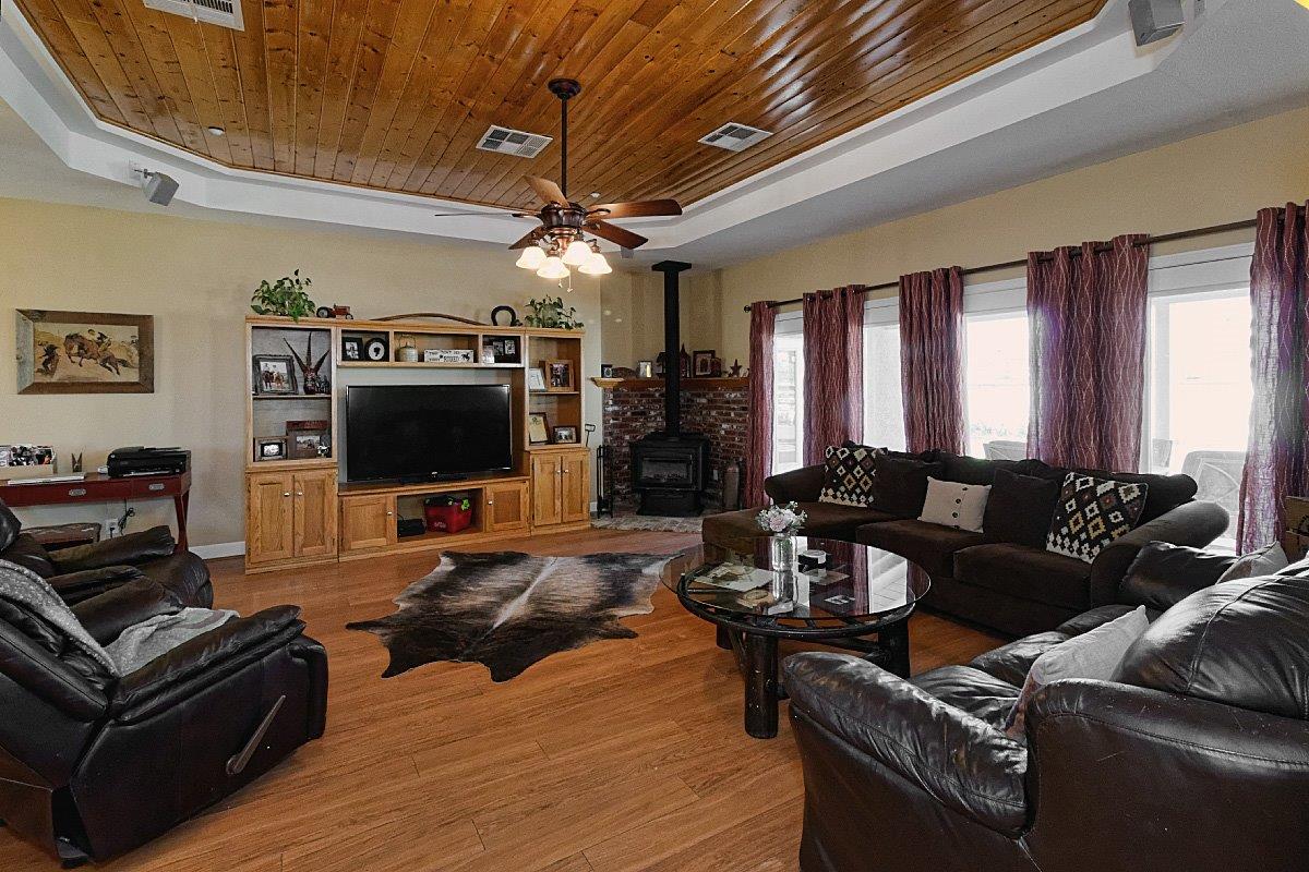 10378 Cordero Rd, Phelan, CA 92371 photo 9