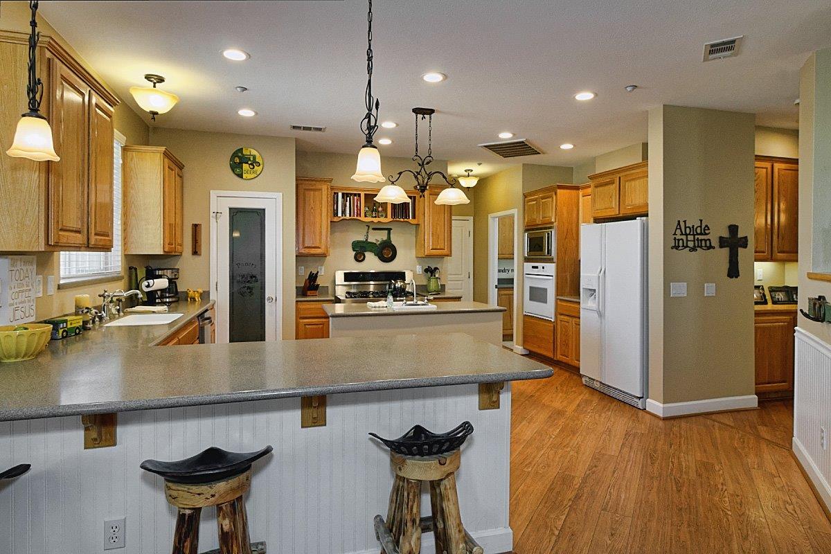 10378 Cordero Rd, Phelan, CA 92371 photo 11