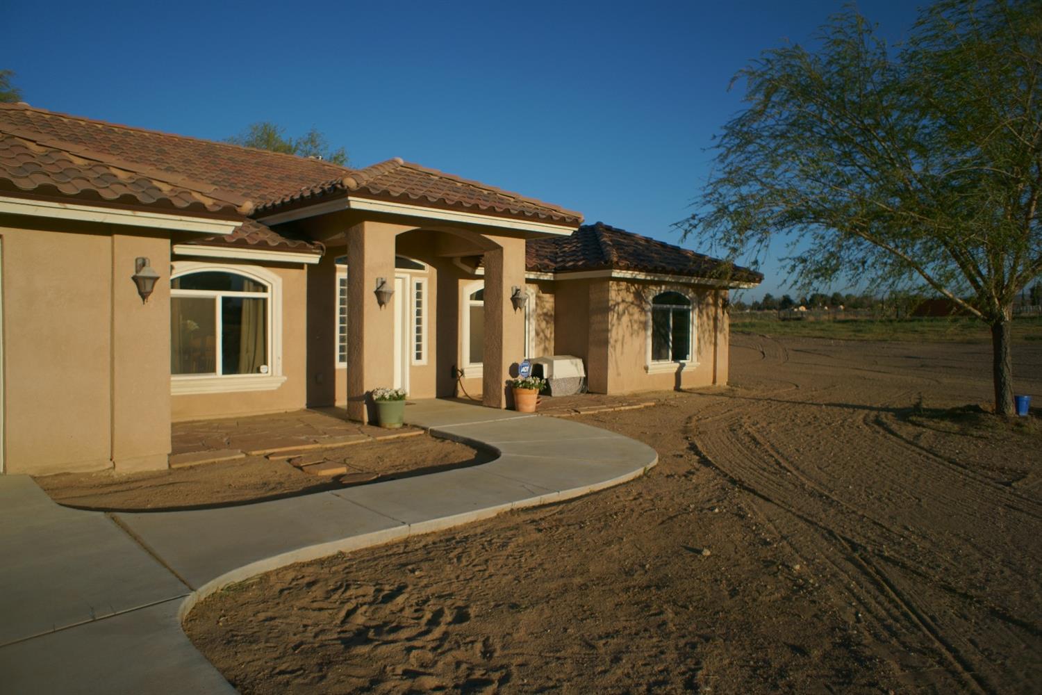 11125 Valle Vista Rd, Phelan, CA 92371 photo 3