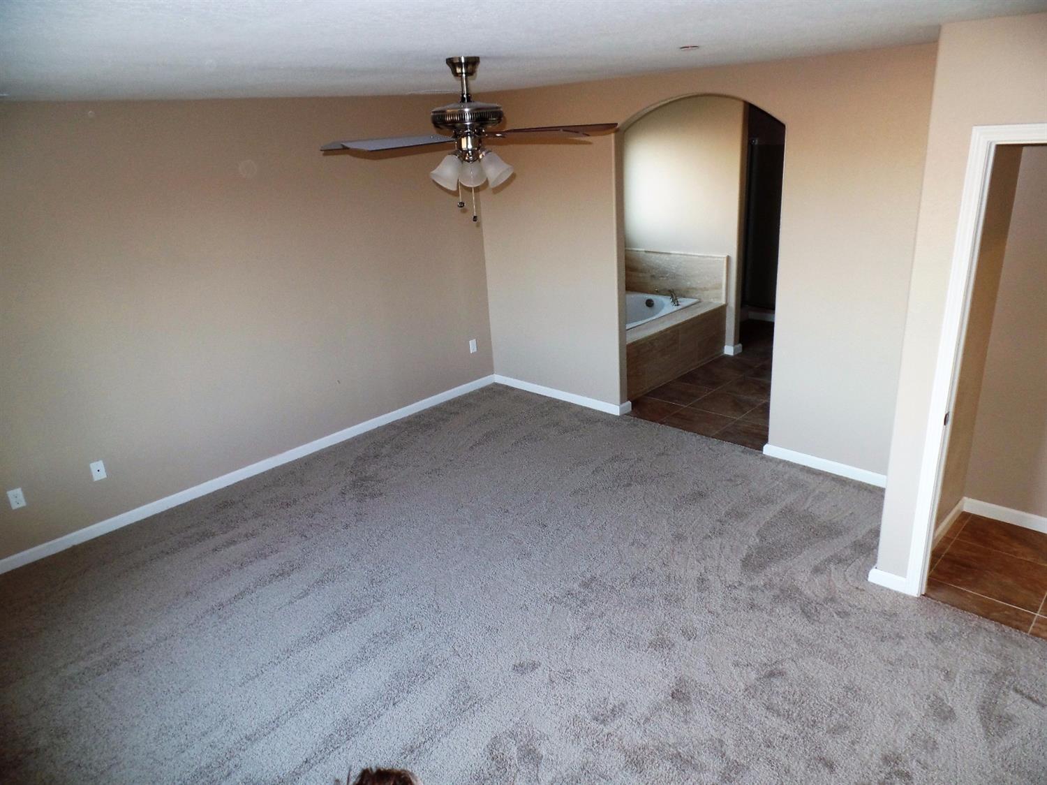 10677 4th Ave, Hesperia, CA 92345 photo 11