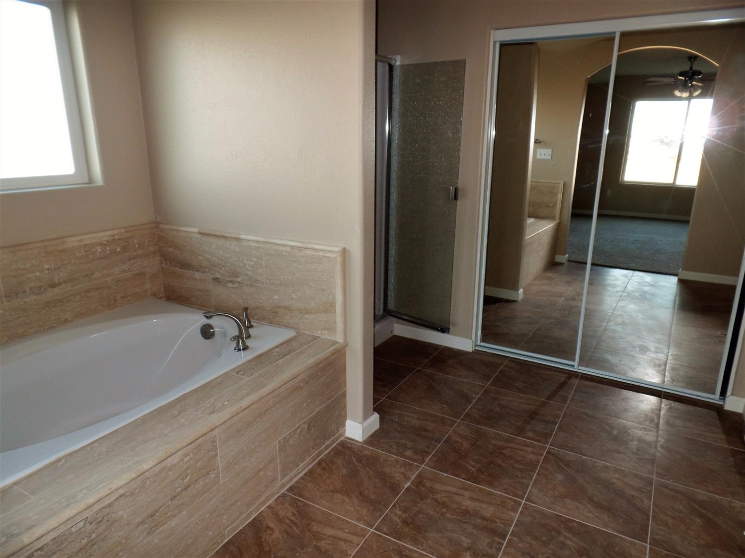 10677 4th Ave, Hesperia, CA 92345 photo 8
