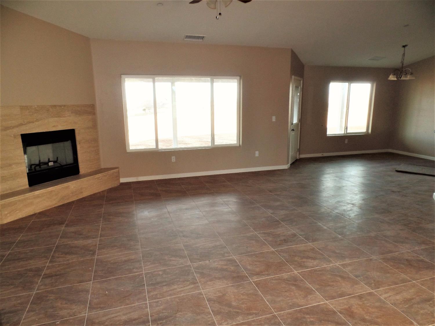 10677 4th Ave, Hesperia, CA 92345 photo 6