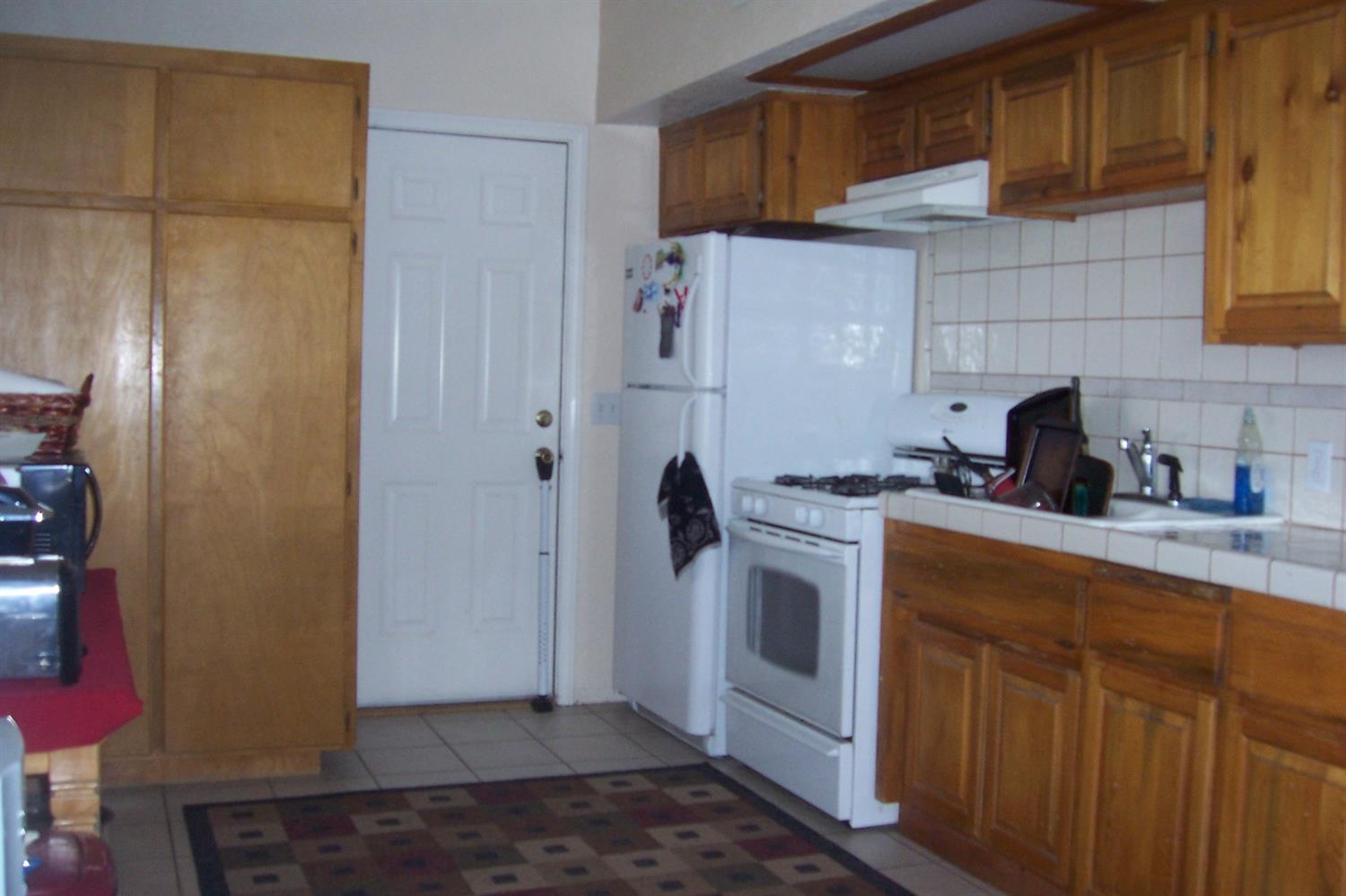 10032 Merino Ave, Apple Valley, CA 92308 photo 5