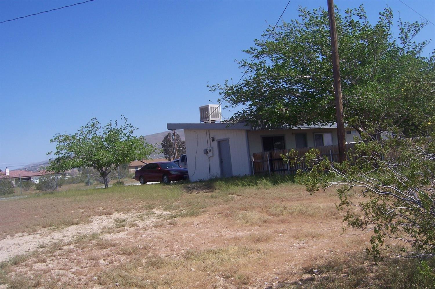 10032 Merino Ave, Apple Valley, CA 92308 photo 22