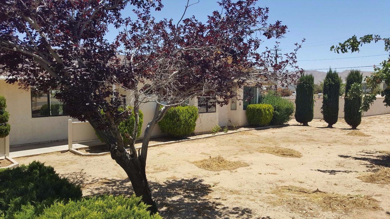 18384 Fairburn St, Hesperia, CA 92345 photo 2