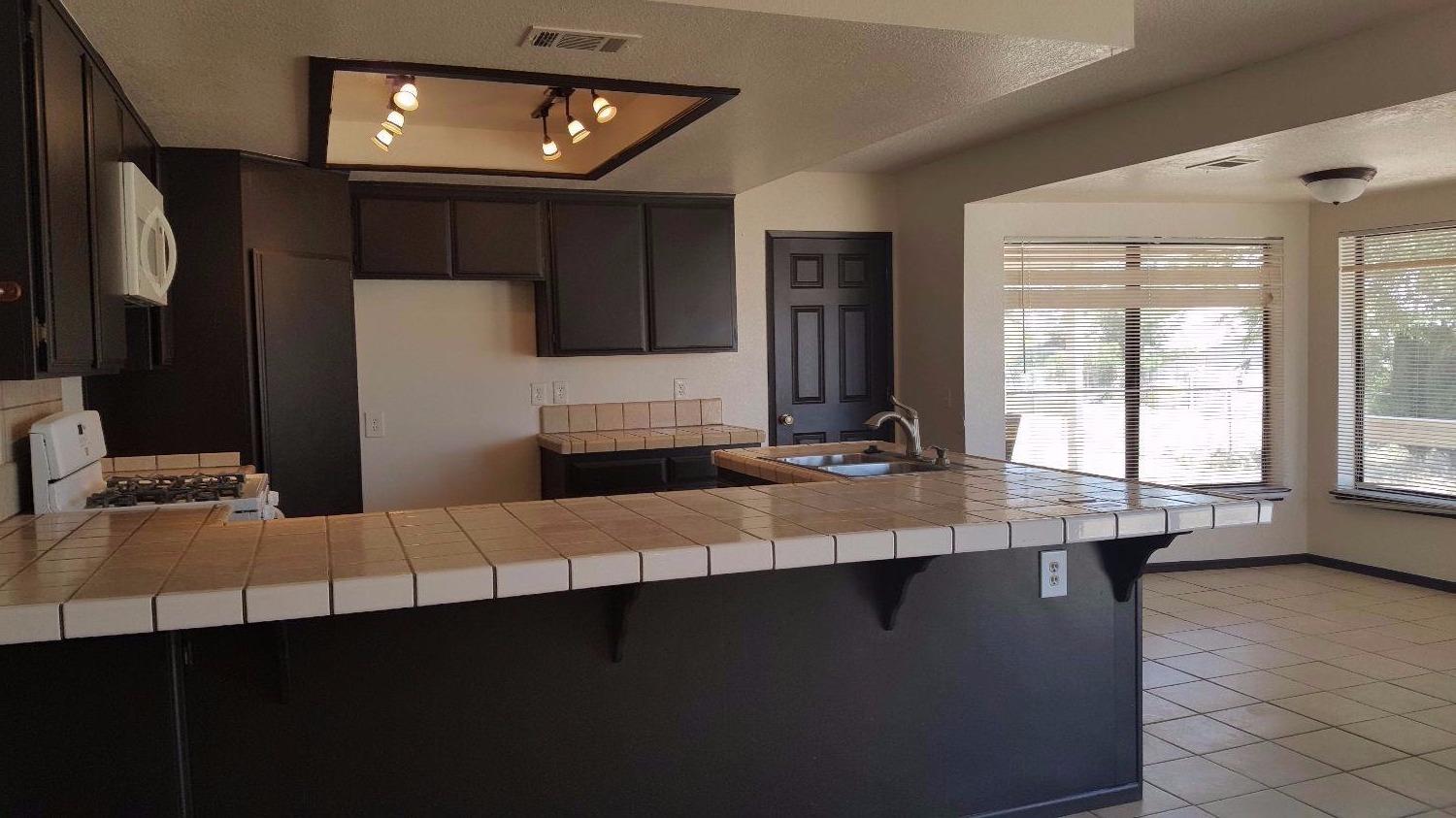18384 Fairburn St, Hesperia, CA 92345 photo 9