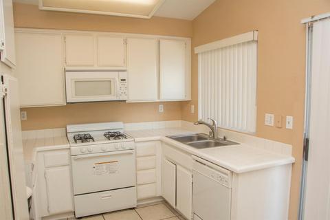 12102 Pluto Dr, Victorville, CA 92392 photo 7