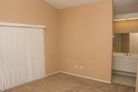12102 Pluto Dr, Victorville, CA 92392 photo 12