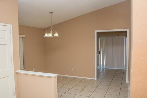 12102 Pluto Dr, Victorville, CA 92392 photo 5
