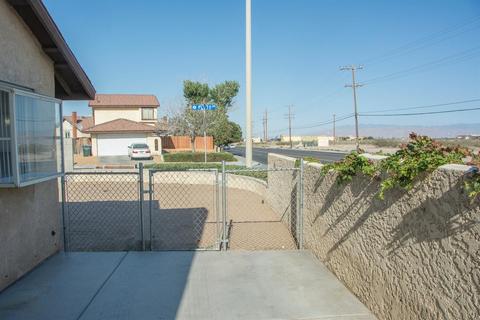 12102 Pluto Dr, Victorville, CA 92392 photo 21