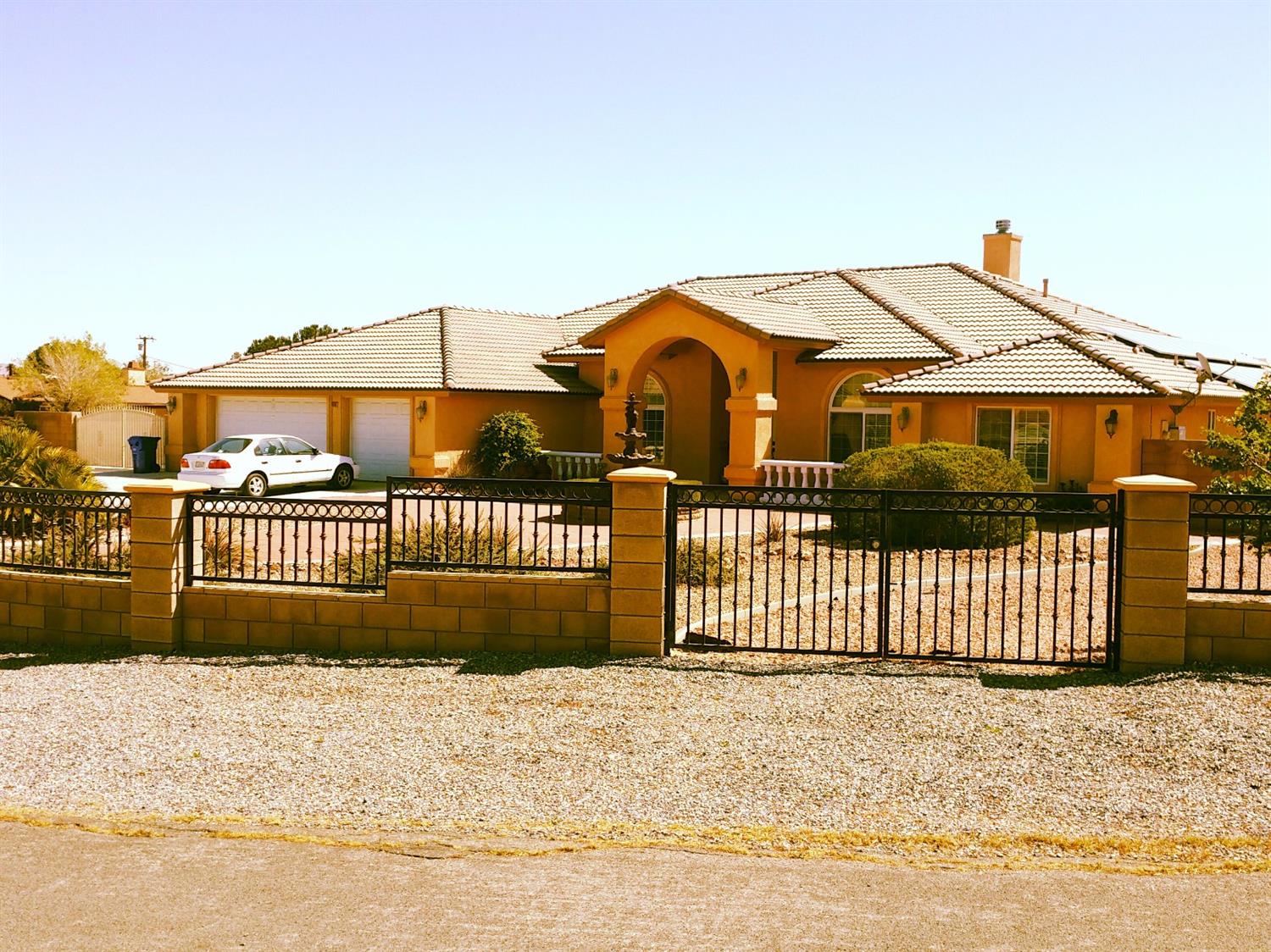 19585 Oshkosh Ln, Apple Valley, CA 92307 photo 1
