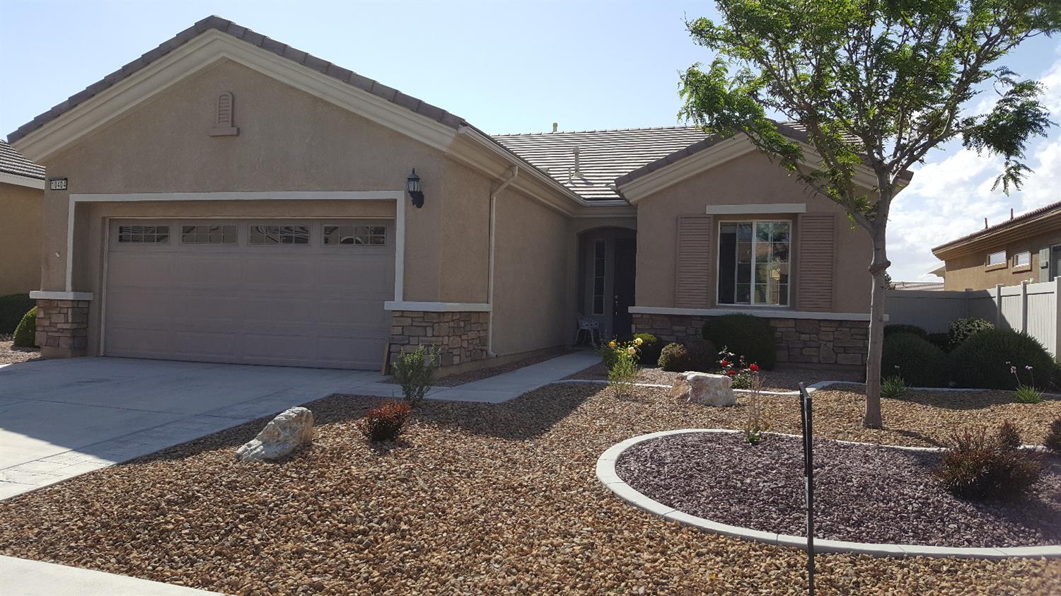 10404 Wilmington Ln, Apple Valley, CA 92308 photo 1