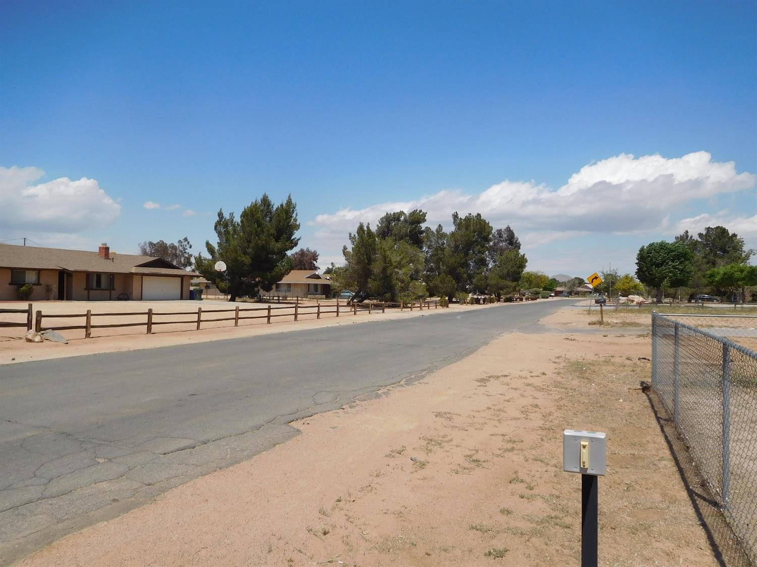Undisclosed, Apple Valley, CA 92307 photo 41