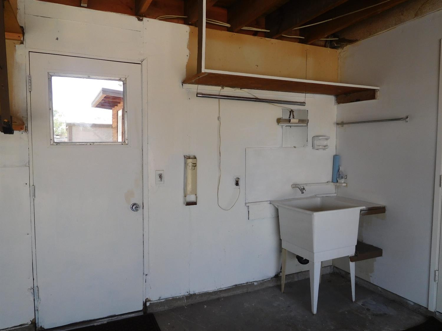 Undisclosed, Apple Valley, CA 92307 photo 36