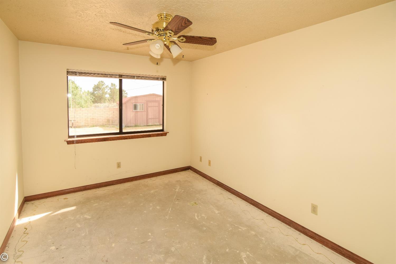 18079 Manitou Dr, Apple Valley, CA 92307 photo 29