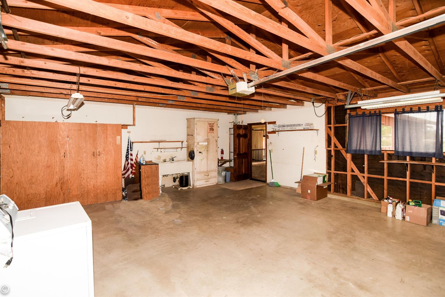 18079 Manitou Dr, Apple Valley, CA 92307 photo 38