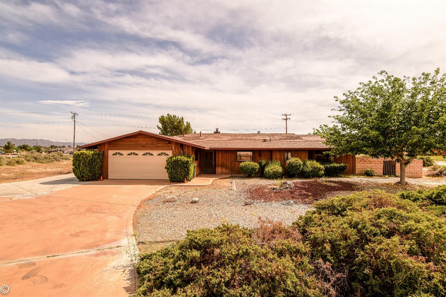 18079 Manitou Dr, Apple Valley, CA 92307 photo 51