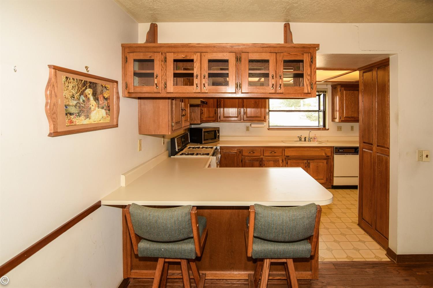 18079 Manitou Dr, Apple Valley, CA 92307 photo 3