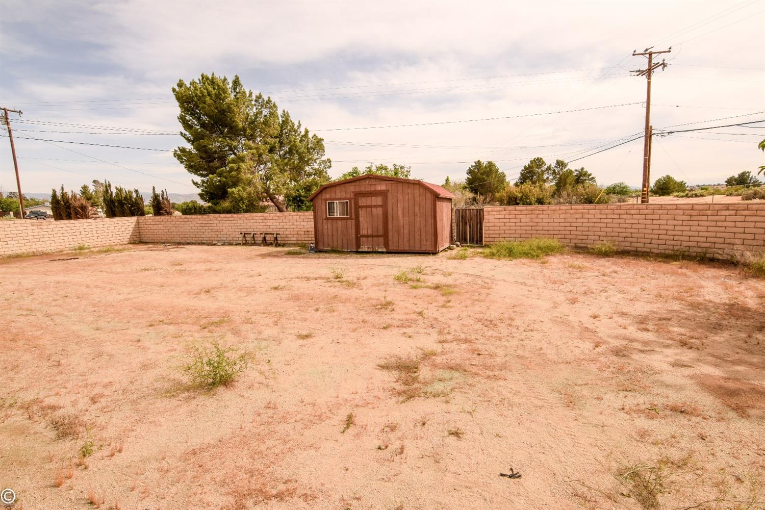 18079 Manitou Dr, Apple Valley, CA 92307 photo 44