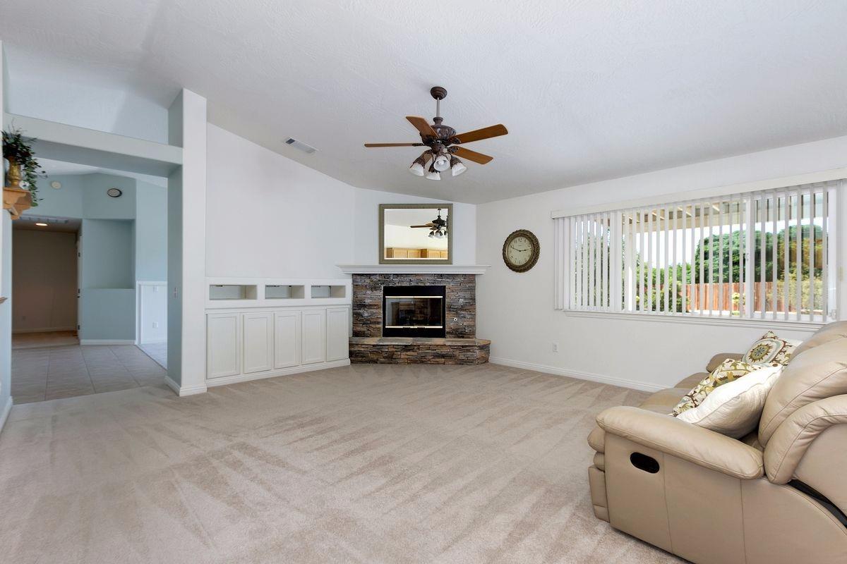 19156 Red Feather Rd, Apple Valley, CA 92307 photo 8