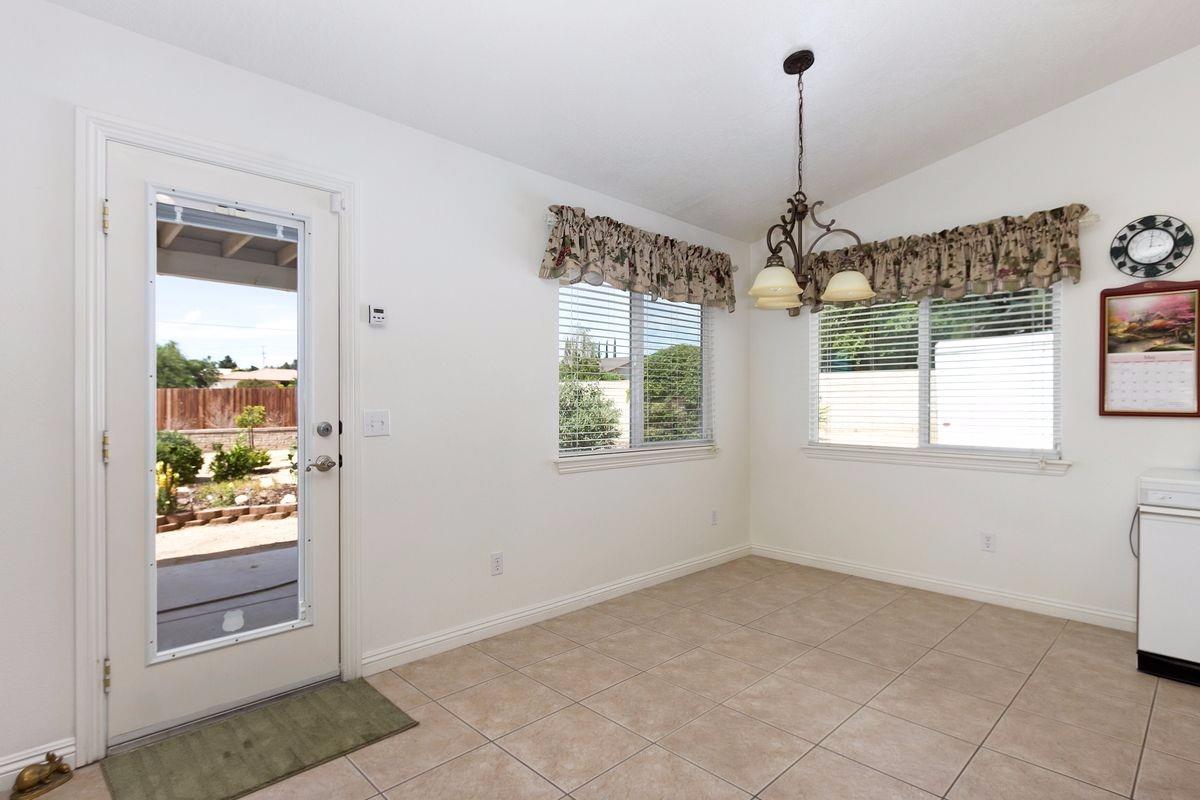 19156 Red Feather Rd, Apple Valley, CA 92307 photo 11