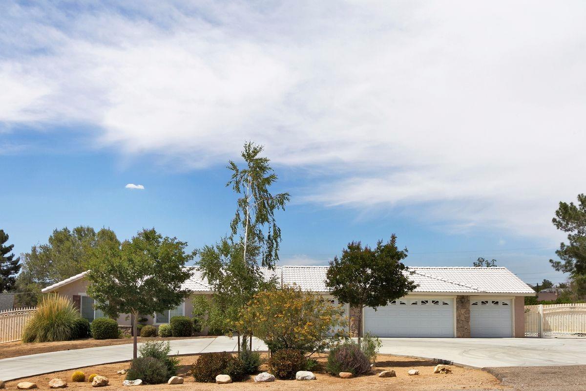 19156 Red Feather Rd, Apple Valley, CA 92307 photo 3