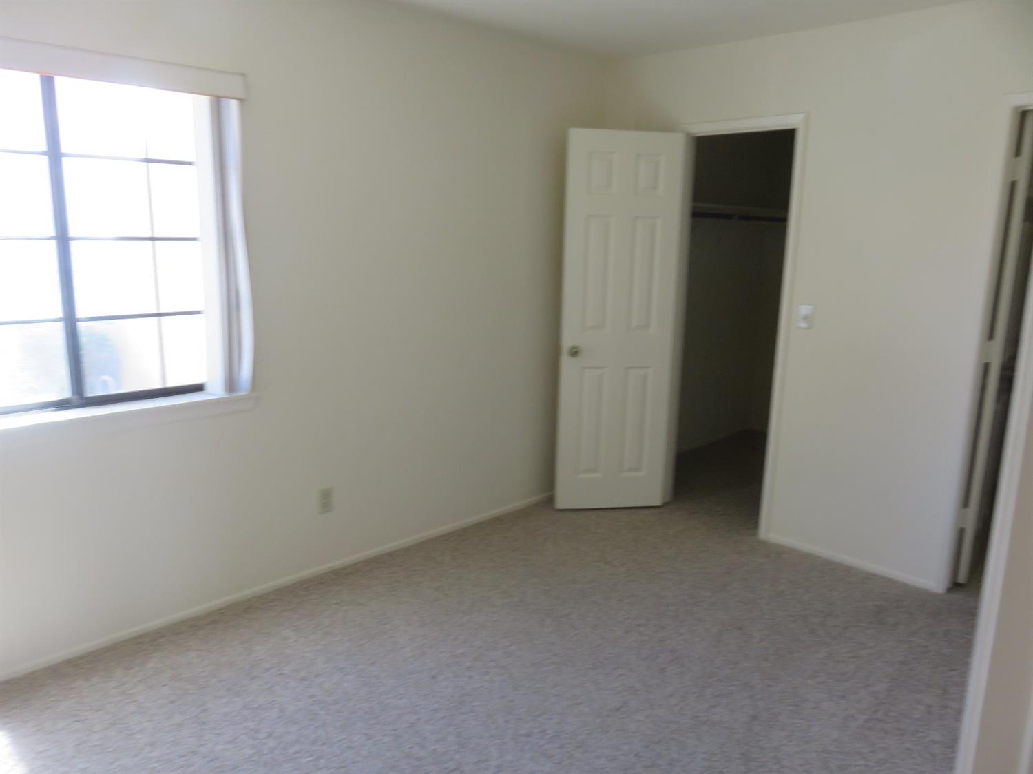 Undisclosed, Apple Valley, CA 92308 photo 3
