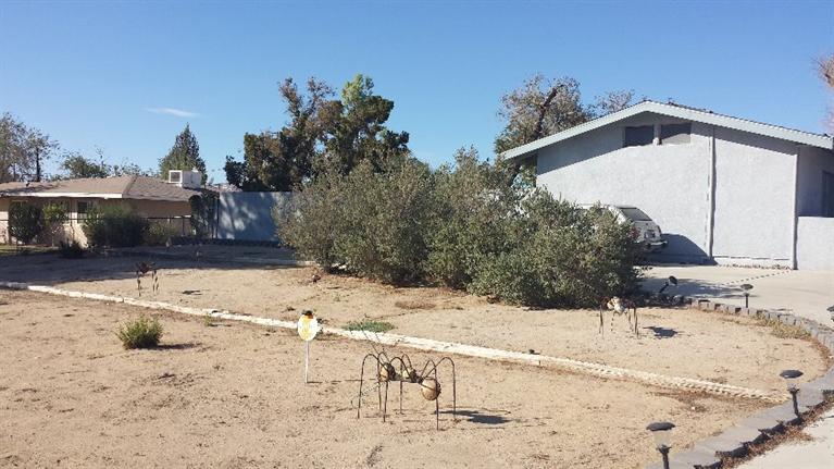 15537 Tacony Rd, Apple Valley, CA 92307 photo 2