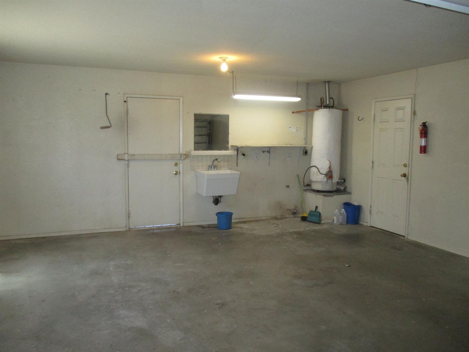 17184 Manzanita St, Hesperia, CA 92345 photo 13