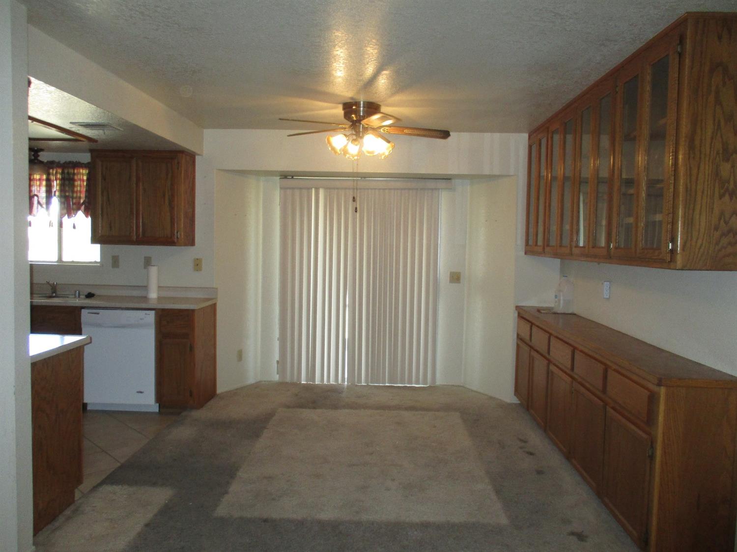 17184 Manzanita St, Hesperia, CA 92345 photo 5
