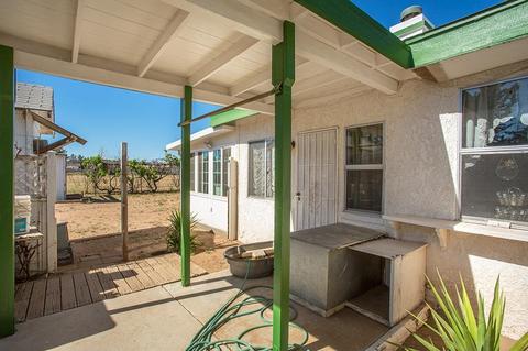 14969 Cedar St, Hesperia, CA 92345 photo 6