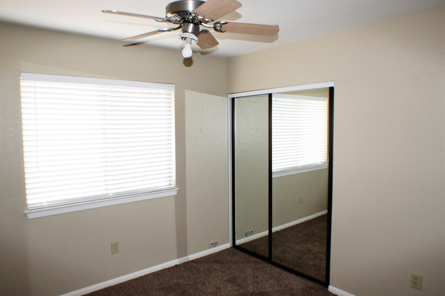 14371 Crow Rd, Apple Valley, CA 92307 photo 9